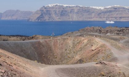 Σαντορίνη: Βρέθηκαν ηφαιστειακά απομεινάρια από την κατολίσθηση πριν από 700.000 χρόνια