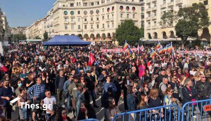 Θεσσαλονίκη: Με σειρήνες ξεκίνησε η αντιπολεμική συναυλία (ΒΙΝΤΕΟ & ΦΩΤΟ)