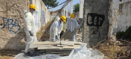 Θεσσαλονίκη: Ξεκίνησαν οι εργασίες απομάκρυνσης αμιάντου από κτίρια του πρώην στρατοπέδου Παύλου Μελά (ΦΩΤΟ)