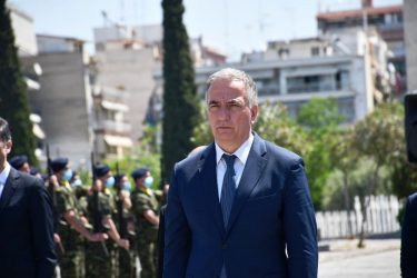 Καλαφάτης: “Η φετινή επέτειος της λήξης του Β΄ΠΠ στιγματίζεται από τη συνεχιζόμενη ρωσική εισβολή στην Ουκρανία” (ΦΩΤΟ)