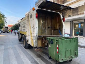 Θεσσαλονίκη: Συνεχίζεται το πλύσιμο των κάδων στον δήμο Κορδελιού Ευόσμου
