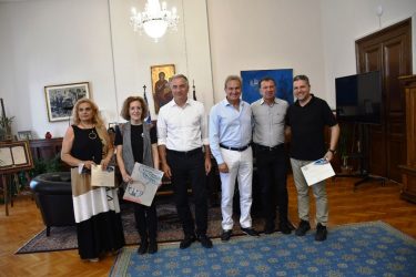 Καλαφάτης: «Ο αγώνας για την Ελευθερία συνεχίζει να εμπνέει τα Ελληνόπουλα» (ΦΩΤΟ)