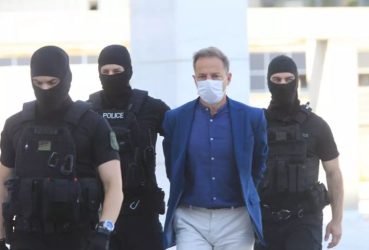 Υπόθεση Λιγνάδη: Αντιμέτωπος με τρεις βιασμούς και μεγαλύτερη ποινή ο σκηνοθέτης