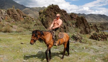Τι απάντησε ο Πούτιν στους ηγέτες της G7 για τις γυμνόστηθες φωτογραφίες;