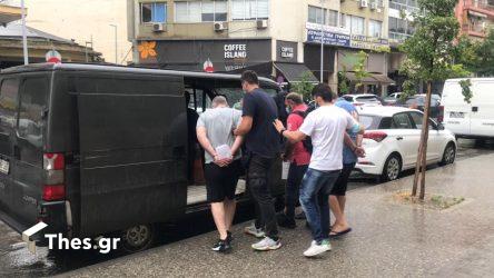 Θεσσαλονίκη: Αποχώρησαν από τα δικαστήρια οι Βρετανοί με τα 300 κιλά κοκαΐνης (ΦΩΤΟ & ΒΙΝΤΕΟ)