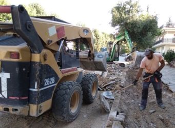 Δήμος Παύλου Μελά: Προχωρά η ανακατασκευή πεζοδρομίων στην Ανω Ηλιούπολη (ΦΩΤΟ)