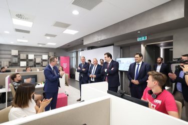 Θεσσαλονίκη: Το νέο κέντρο Πληροφορικής και Λογισμικού Deutsche Telekom επισκέφτηκε ο Κυριάκος Πιερρακάκης