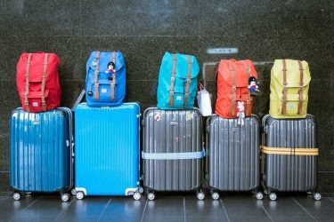 Γιατί προτρέπουν τους Γερμανούς ταξιδιώτες να χρησιμοποιούν χρωματιστές αποσκευές;