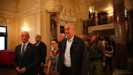 Δένδιας: “Η Ελλάδα προσπαθεί να προστατεύσει την Οδησσό” (ΒΙΝΤΕΟ)