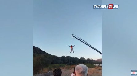 Γαμπρός… κρεμάστηκε από γερανό για να πάει στον γάμο του (ΒΙΝΤΕΟ)