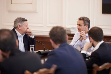 Με τον Co-CEO του Netflix Ted Sarandos συναντήθηκε ο πρωθυπουργός (ΦΩΤΟ)