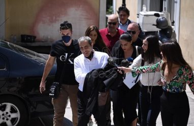 Θέμης Αδαμαντίδης: Ελεύθερος με περιοριστικούς όρους – Απαγορεύεται να πλησιάζει τη σύντροφό του