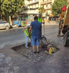 Θεσσαλονίκη: Αποκαταστάθηκε το προβλήματα με την τρύπα στο ύψος της Καμάρας (ΦΩΤΟ)