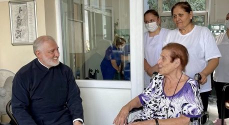 Το Ελληνορθόδοξο Νοσοκομείο του Βαλουκλή επισκέφθηκε ο Αρχιεπίσκοπος Αμερικής Ελπιδοφόρος