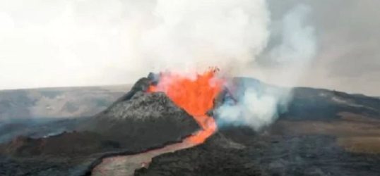 Ισλανδία: Ηφαίστειο εξερράγη κοντά στο Ρέικιαβικ