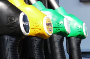 Η κυβέρνηση της Γαλλίας δεν σχεδιάζει ακόμα δελτίο στον εφοδιασμό με βενζίνη