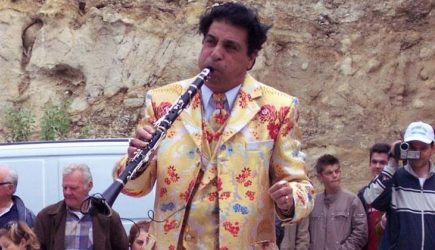 Ζει ο Γιώργος Μάγγας – Ψευδής είδηση για το θάνατό του, “συγνώμη” από Μπιμπίλα