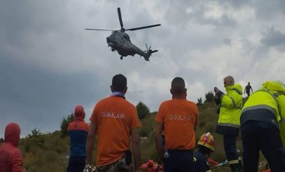 Δράμα: “Σαν να έσκασε μία βόμβα δίπλα μου και τους βλέπω όλους σκόρπιους”, είπε η αθλήτρια που σώθηκε
