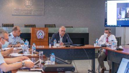 Θεοδωρικάκος: Περισσότεροι από 1.000 μετανάστες προσπάθησαν να μπουν στην Ελλάδα από τον Έβρο