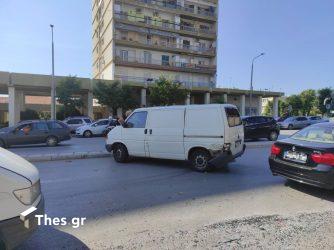 Θεσσαλονίκη: Σύγκρουση φορτηγού με αυτοκίνητο στην Τσιμισκή