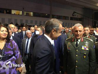 Τα «πηγαδάκια» και οι χαιρετισμοί στο Βελλίδειο πριν την ομιλία Μητσοτάκη (ΦΩΤΟ)