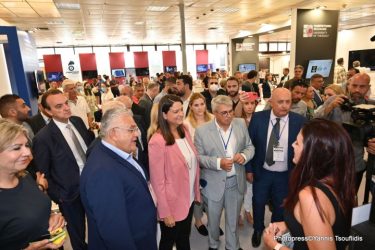 Επίσκεψη της Νίκης Κεραμέως στο περίπτερο του ΑΠΘ στην 86η ΔΕΘ(ΦΩΤΟ)