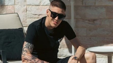Trannos: Ποινική δίωξη στον τράπερ για το πιστόλι Glock