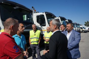 Δήμος Θεσσαλονίκης: Δέκα νέα απορριμματοφόρα στη μάχη για την καθαριότητα (ΦΩΤΟ)