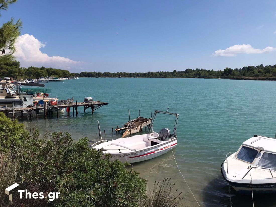 Γλαρόκαβος παραλία Χαλκιδική Γαλάζια Λίμνη