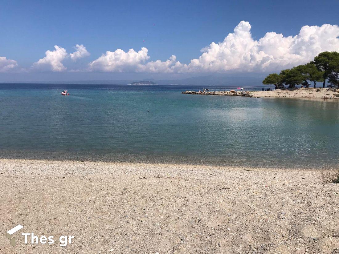 Γλαρόκαβος παραλία Χαλκιδική Γαλάζια Λίμνη