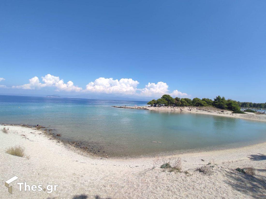 Γλαρόκαβος παραλία Χαλκιδική Γαλάζια Λίμνη