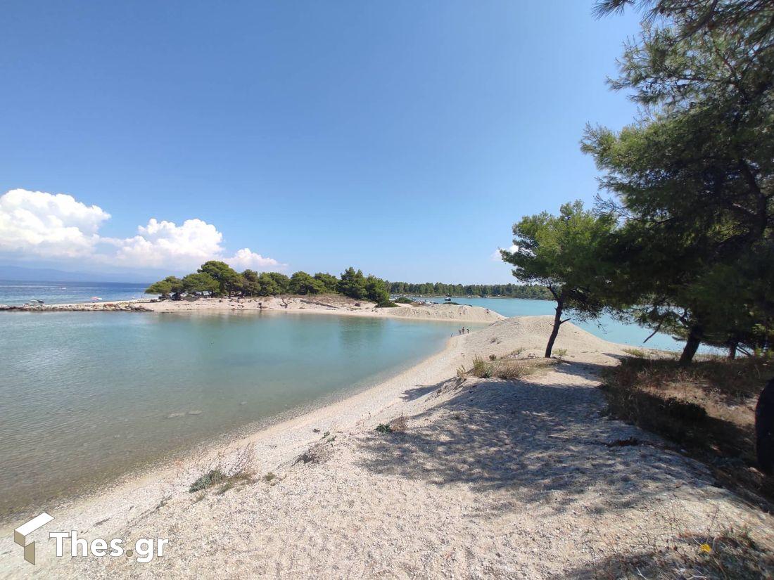 Γλαρόκαβος παραλία Χαλκιδική Γαλάζια Λίμνη