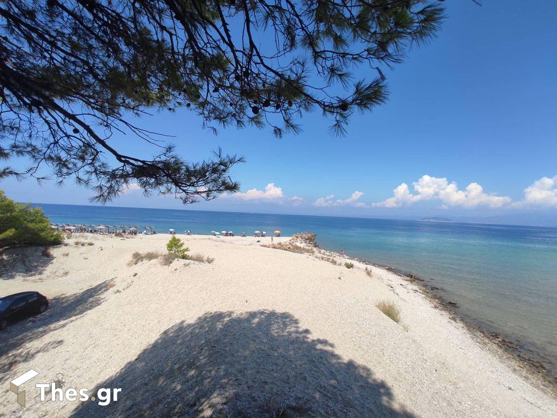 Γλαρόκαβος παραλία Χαλκιδική Γαλάζια Λίμνη
