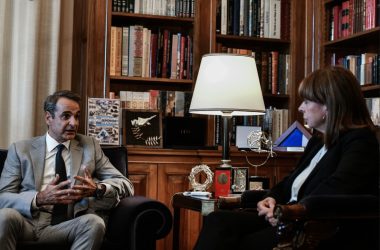 Με την Σακελλαροπούλου συναντήθηκε ο Μητσοτάκης