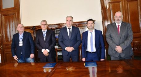 ΕΥΑΘ: Υπέγραψε συμφωνία συνεργασίας με ρουμάνικη εταιρεία (ΦΩΤΟ)