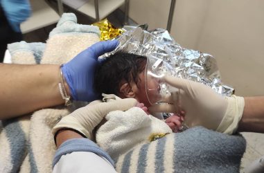 Θεσσαλονίκη: Αγοράκι γεννήθηκε στο Κέντρο Υγείας της Νέας Μηχανιώνας