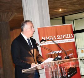 Καλαφάτης: “Αυθαίρετη η απόφαση της τουρκικής ηγεσίας να μετατρέψει σε μουσουλμανικό τέμενος την Αγία Σοφία”