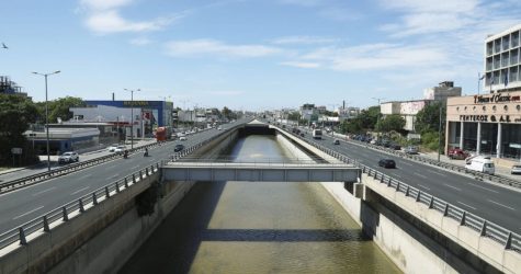 Σοκ στον Κηφισό: Ανδρας αυτοπυρπολήθηκε κι έπεσε από την γέφυρα