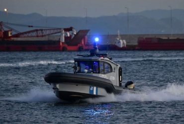 Θεσσαλονίκη: Η ανακοίνωση του Λιμενικού για τους δύο άνδρες στη θάλασσα στους Νέους Επιβάτες