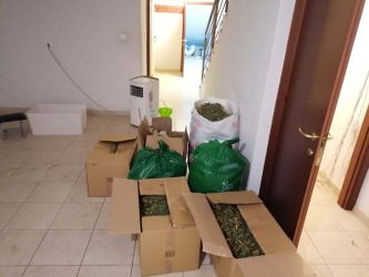 Θεσσαλονίκη: Εκαναν εμπόριο ναρκωτικών σε μη κατοικήσιμη μονοκατοικία στην Καρδία (ΦΩΤΟ)