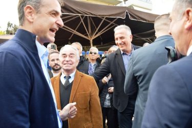Καλαφάτης – Πιπερόπουλος ξαναντάμωσαν στην Πλατεία της Κατερίνης (ΦΩΤΟ)
