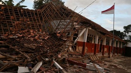 Ινδονησία: Πάνω από 160 οι νεκροί από τον σεισμό