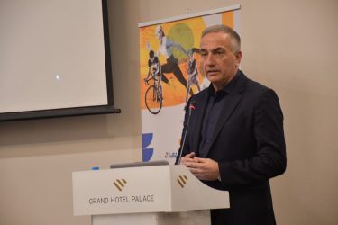 Καλαφάτης: Πρότεινε να αναγορευθούν πρεσβευτές του Be Active οι Γαρέφης και Τσαπατάκης (ΦΩΤΟ)