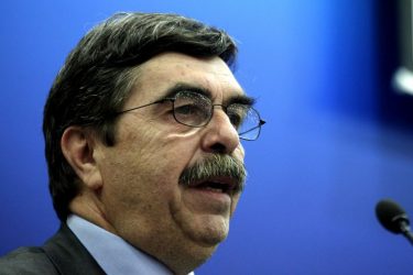 Σε κλίμα συγκίνησης το τελευταίο “αντίο” στον Αντώνη Σκυλλάκο