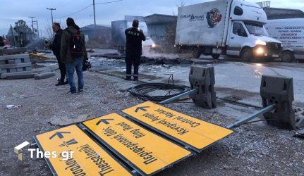Εμπόλεμη ζώνη η Πόντου – Συντρίμμια μετά τα επεισόδια Ρομά με αστυνομικούς (ΒΙΝΤΕΟ & ΦΩΤΟ)