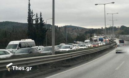 Μποτιλιάρισμα στην Εθνική Οδό προς Θεσσαλονίκη μετά από δύο τροχαία