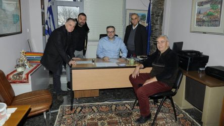 Δήμος Ωραιοκάστρου: Υπεγράφη η σύμβαση για την ανάπλαση της πλατείας στο Μελισσοχώρι (ΦΩΤΟ)