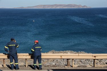 Ηράκλειο: Νεκρός ο ένας επιβάτης του μονοκινητήριου σκάφους που έπεσε στη θάλασσα