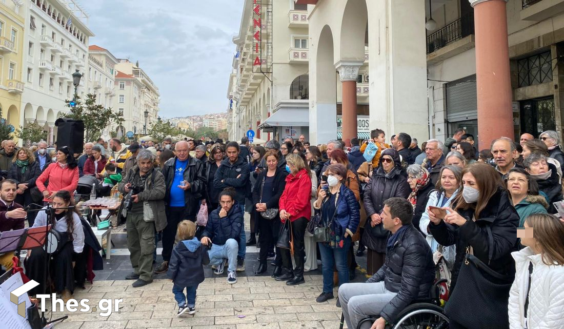 Πλατεία Αριστοτέλους φοιτητές κάλαντα