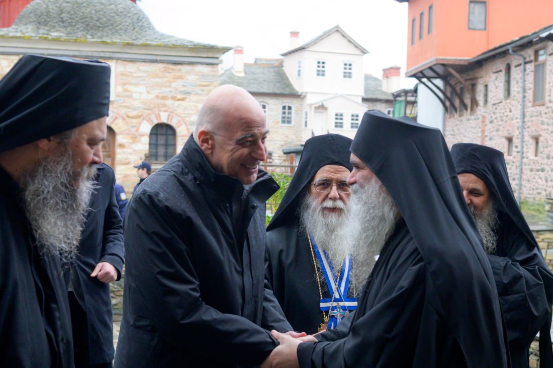 Δένδιας